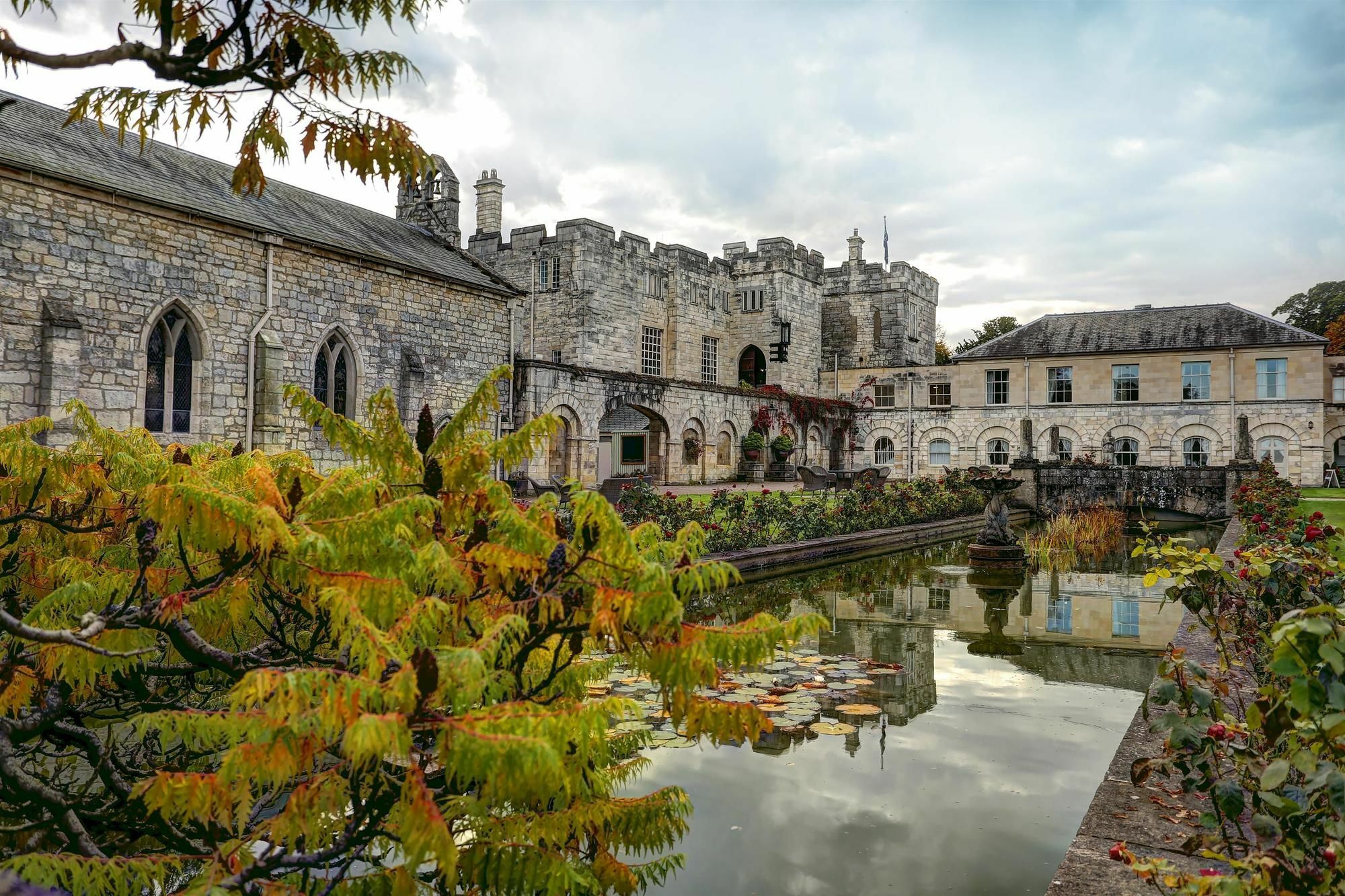 Hazlewood Castle & Spa Tadcaster Extérieur photo