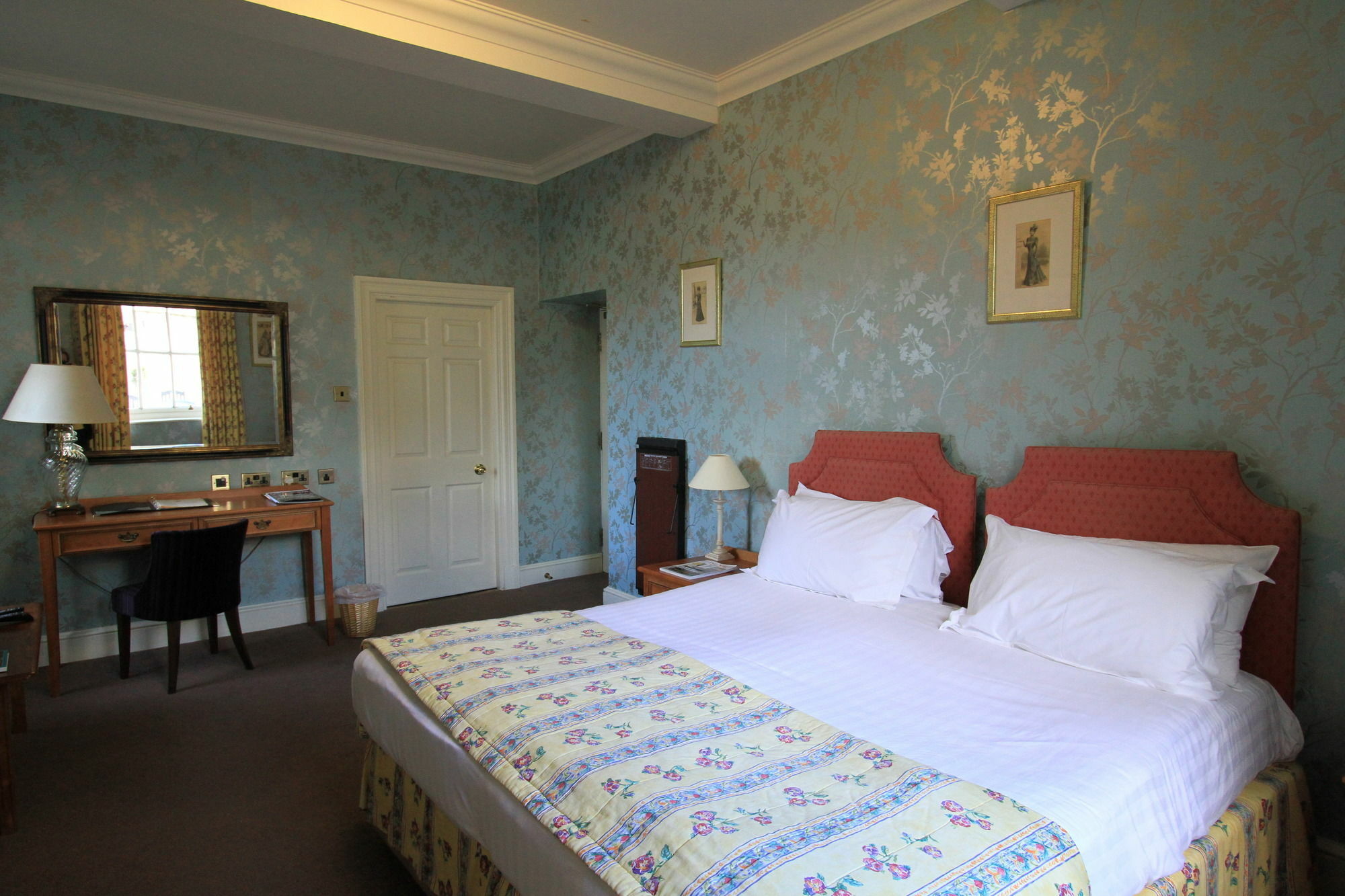 Hazlewood Castle & Spa Tadcaster Extérieur photo